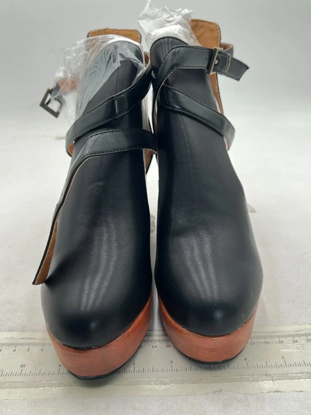 Wo Wagas Black Platform Rounded Toe Cutout Ankle Boot Strap Buckle Bootie